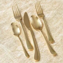 Settimocielo Five-Piece Place Setting -Kitchen Supply Store SLO 9800G 2100 web2 48070168 3e90 4d4c b1e0 bba272b5f254 1800x1800
